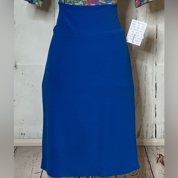 LuLa Roe Cassie - Picture 5 of 9